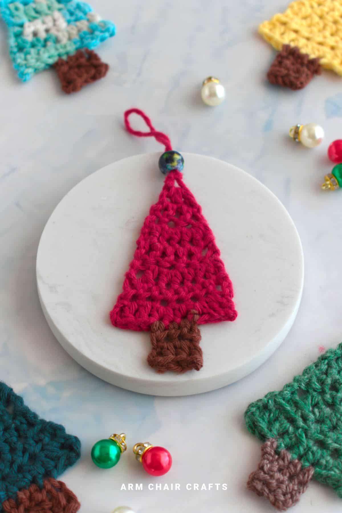 Red crochet Christmas tree.