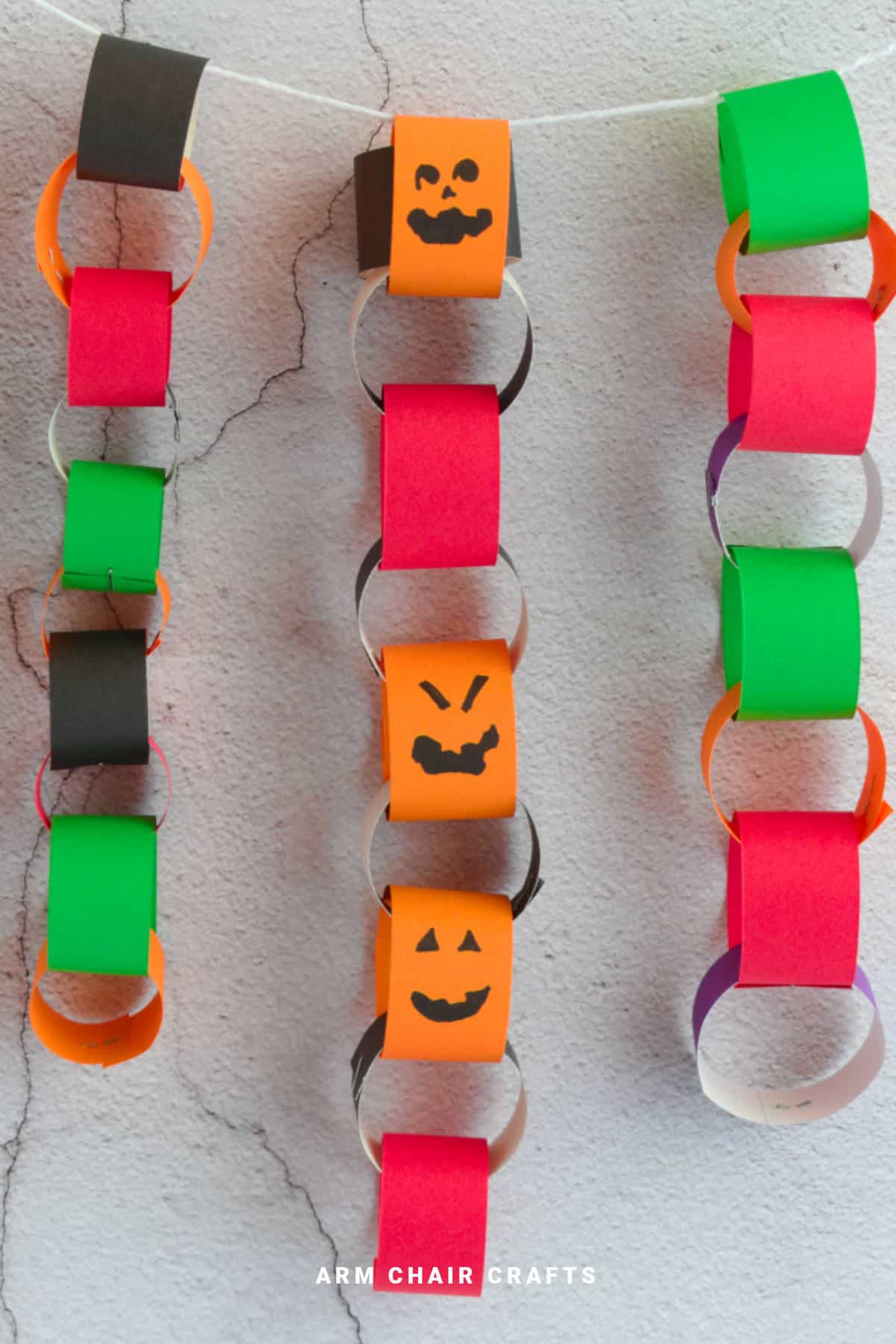 Close up image of a Halloween paper chain.
