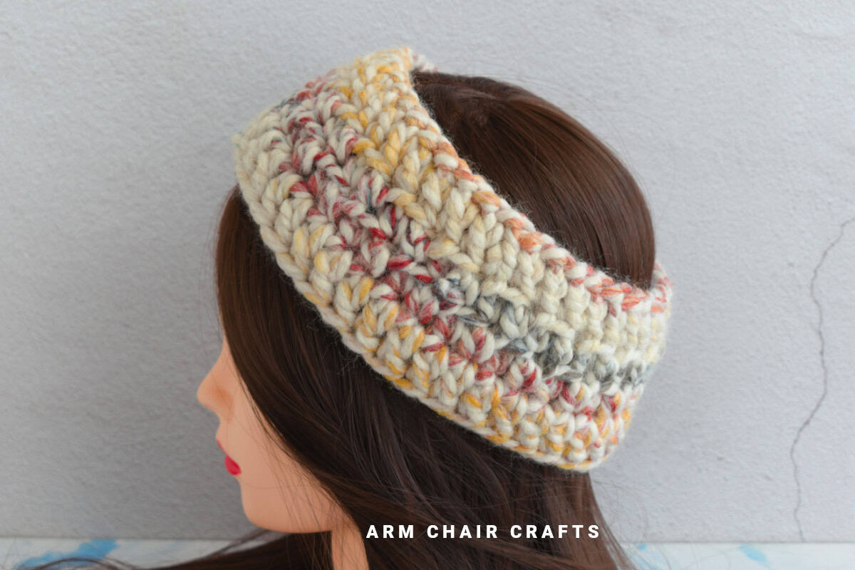 Chunky crochet headband.