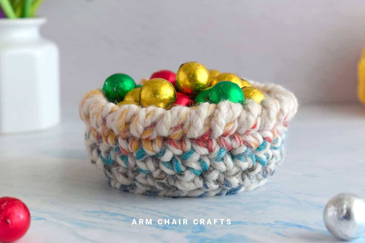 Small chunky crochet basket.