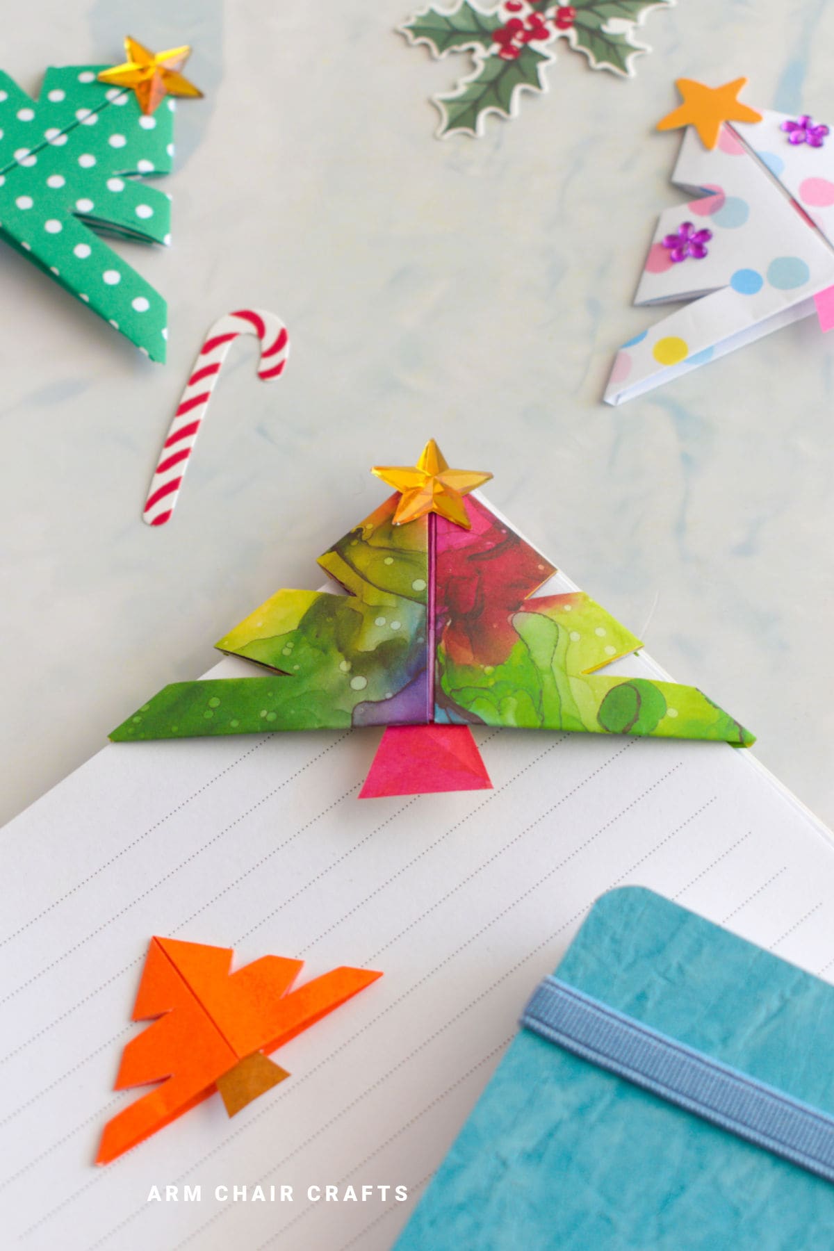 Christmas tree origami corner bookmark.