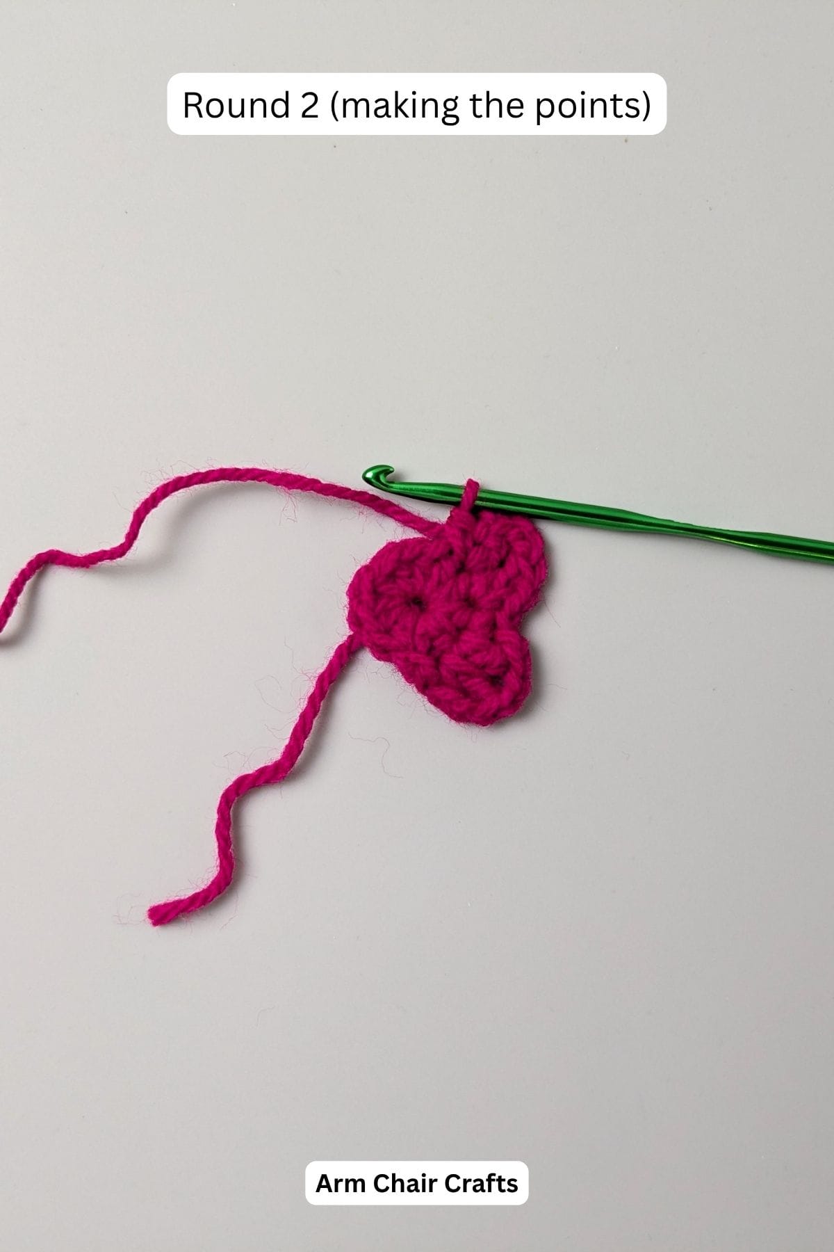 Process of making a star crochet motif.