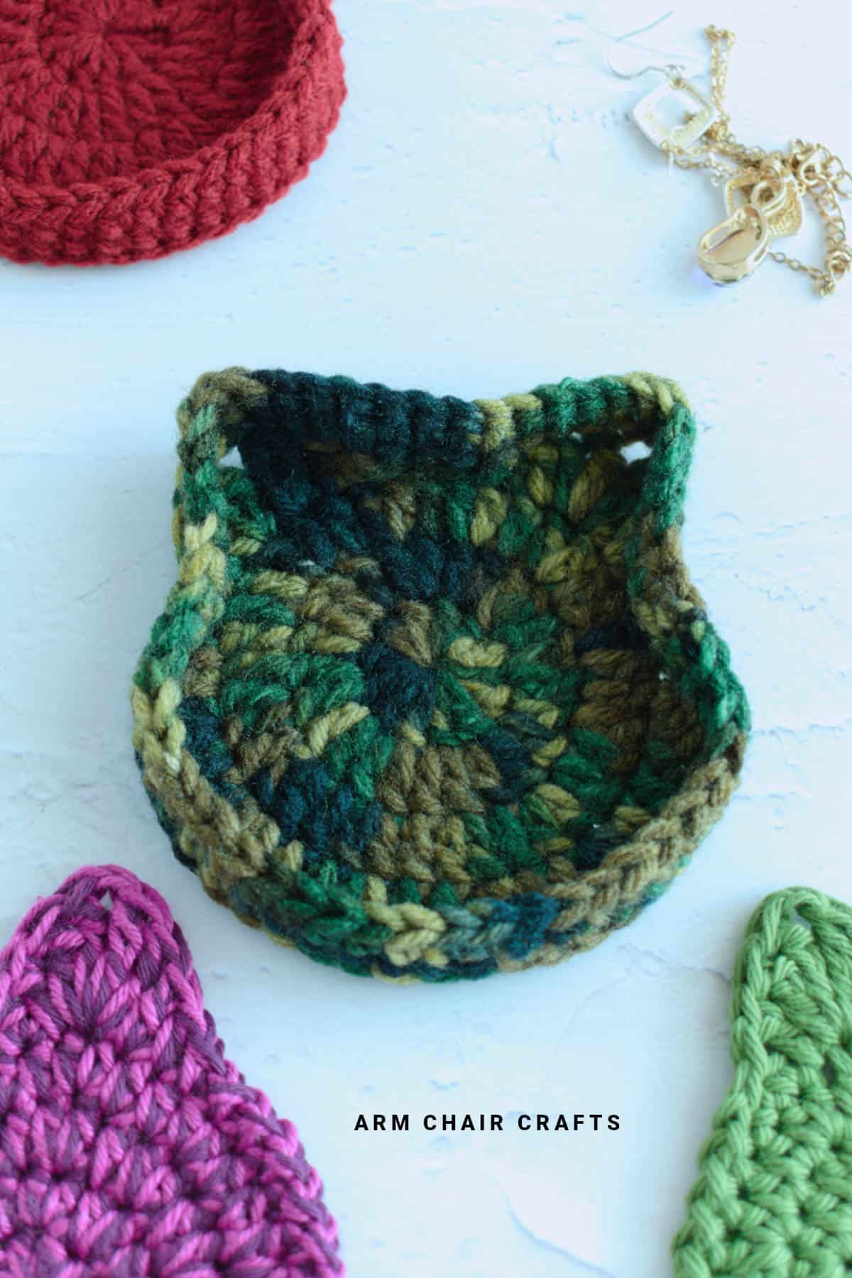 Cat crochet trinket box.