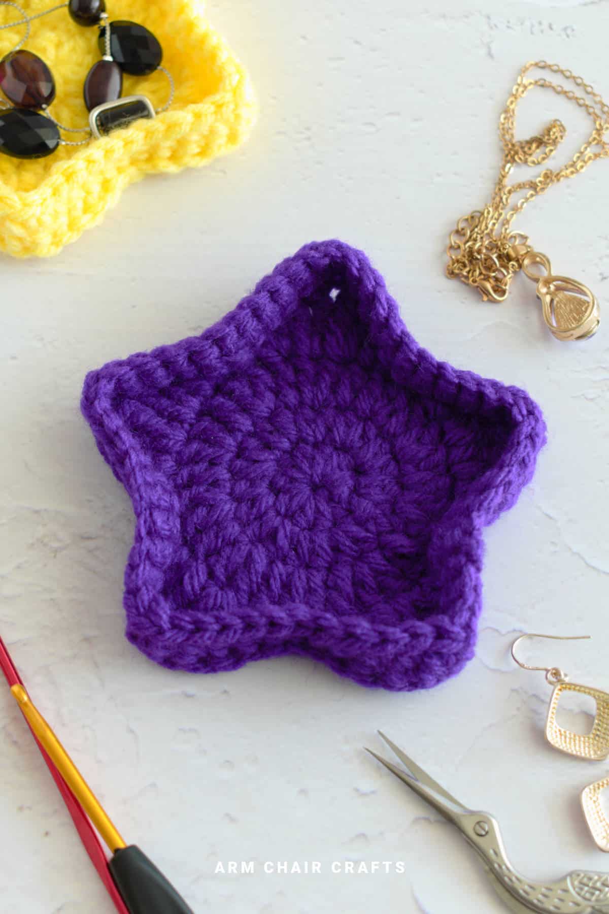Crochet star trinket box.