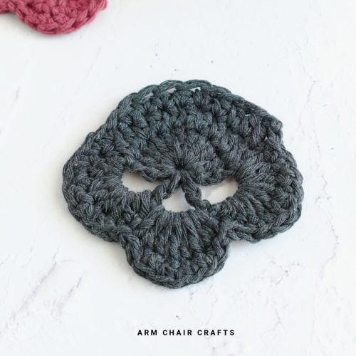 Skull crochet coaster.